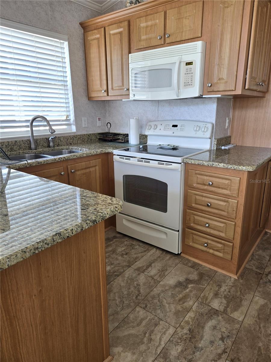 Image 12 of 42 For 380 34th Court