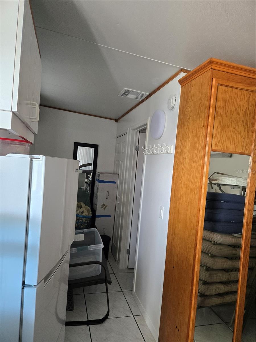 Image 28 of 42 For 380 34th Court