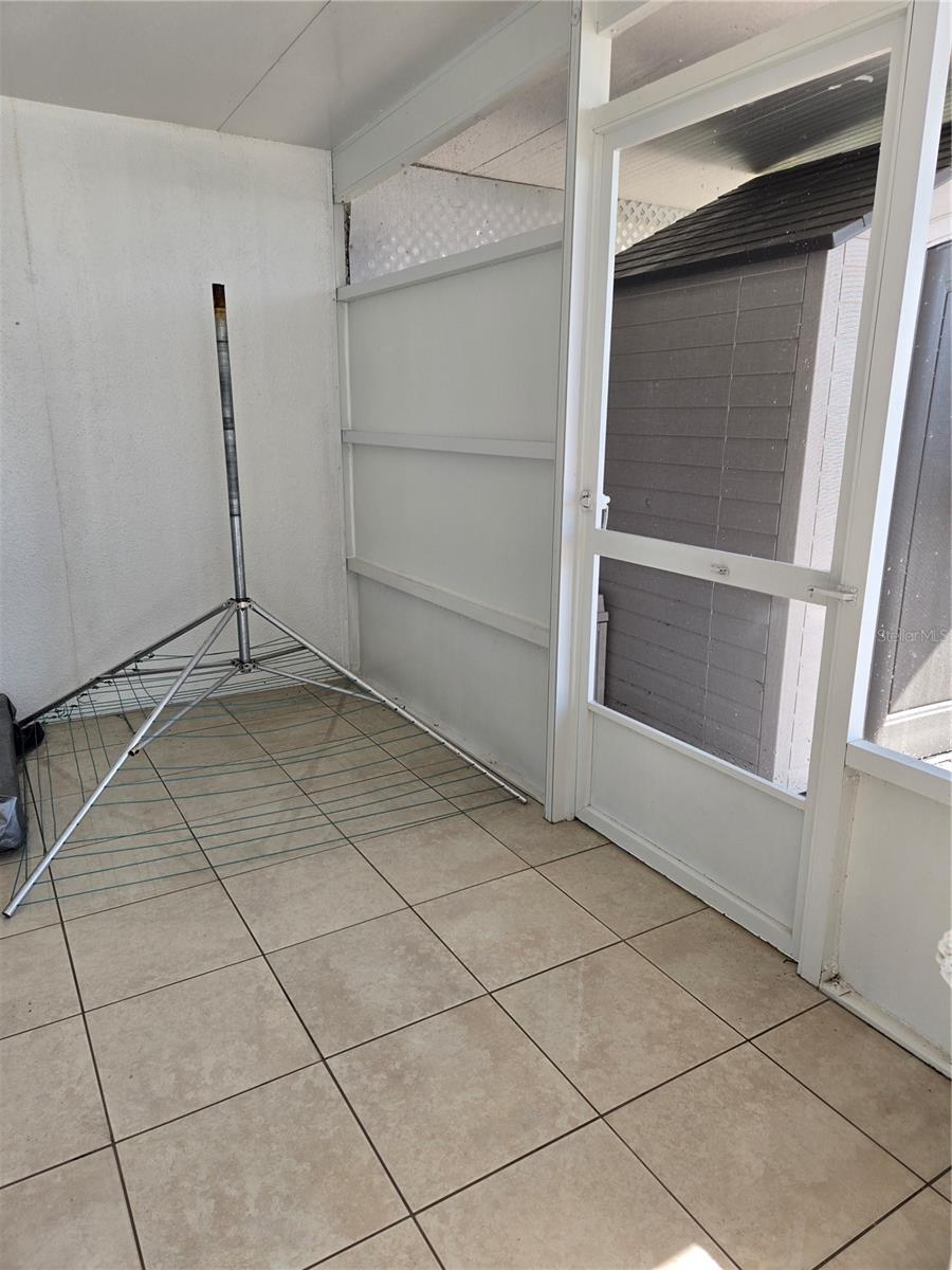 Image 34 of 42 For 380 34th Court