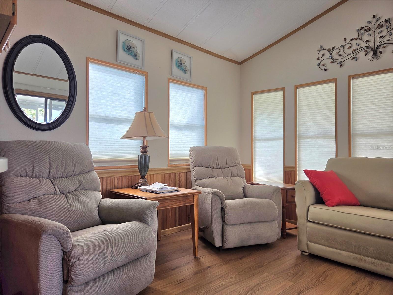 Image 13 of 44 For 6473 56th Street