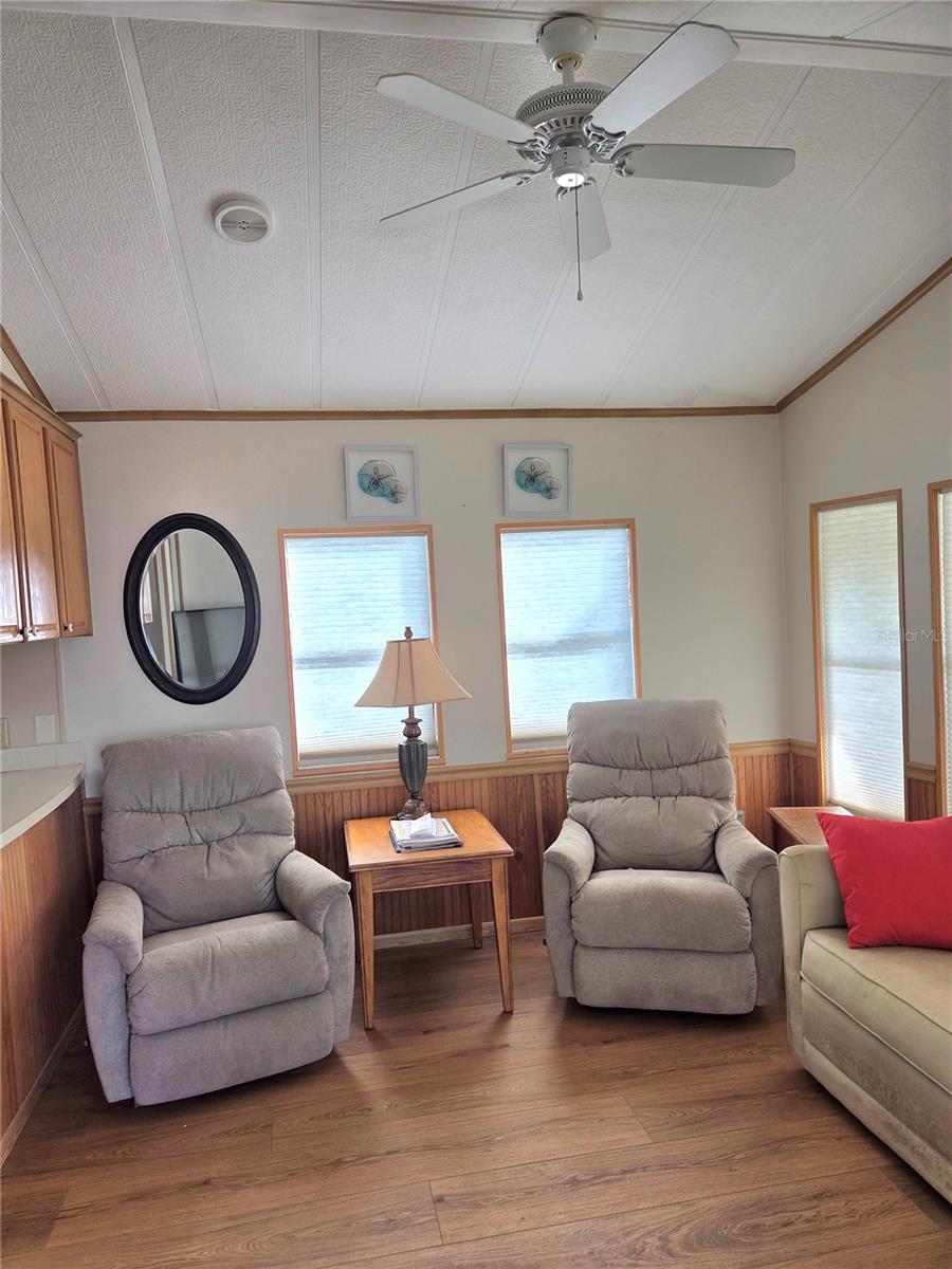 Image 16 of 44 For 6473 56th Street