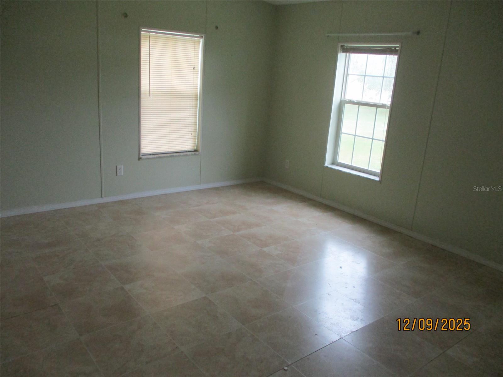 Image 5 of 13 For 5754 4th Lane