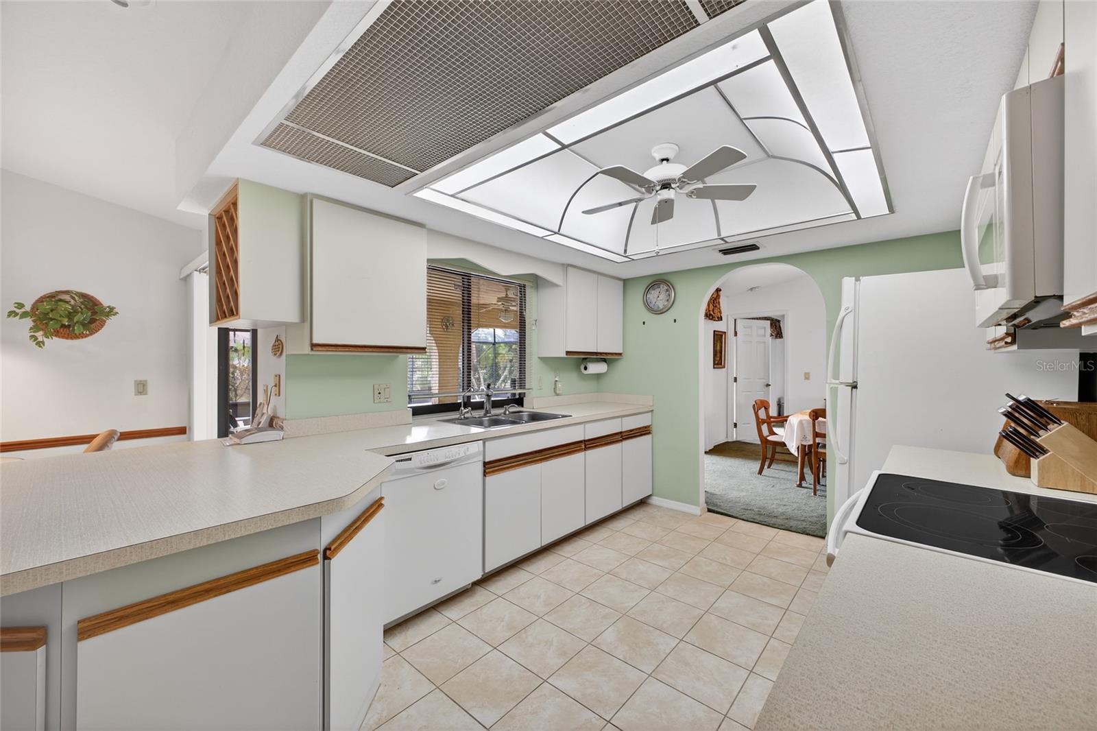 Image 10 of 36 For 14483 Keene Avenue