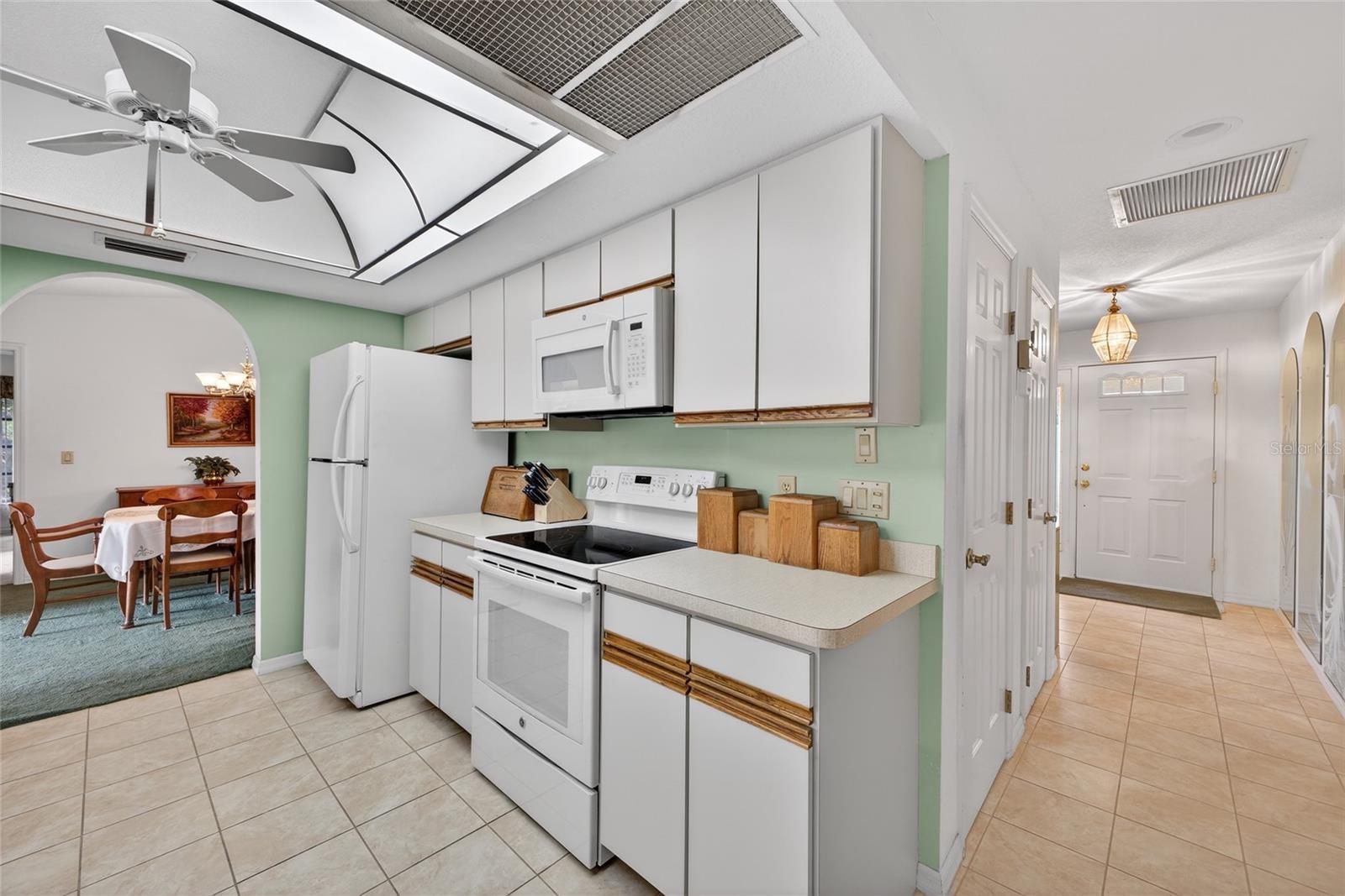 Image 11 of 36 For 14483 Keene Avenue