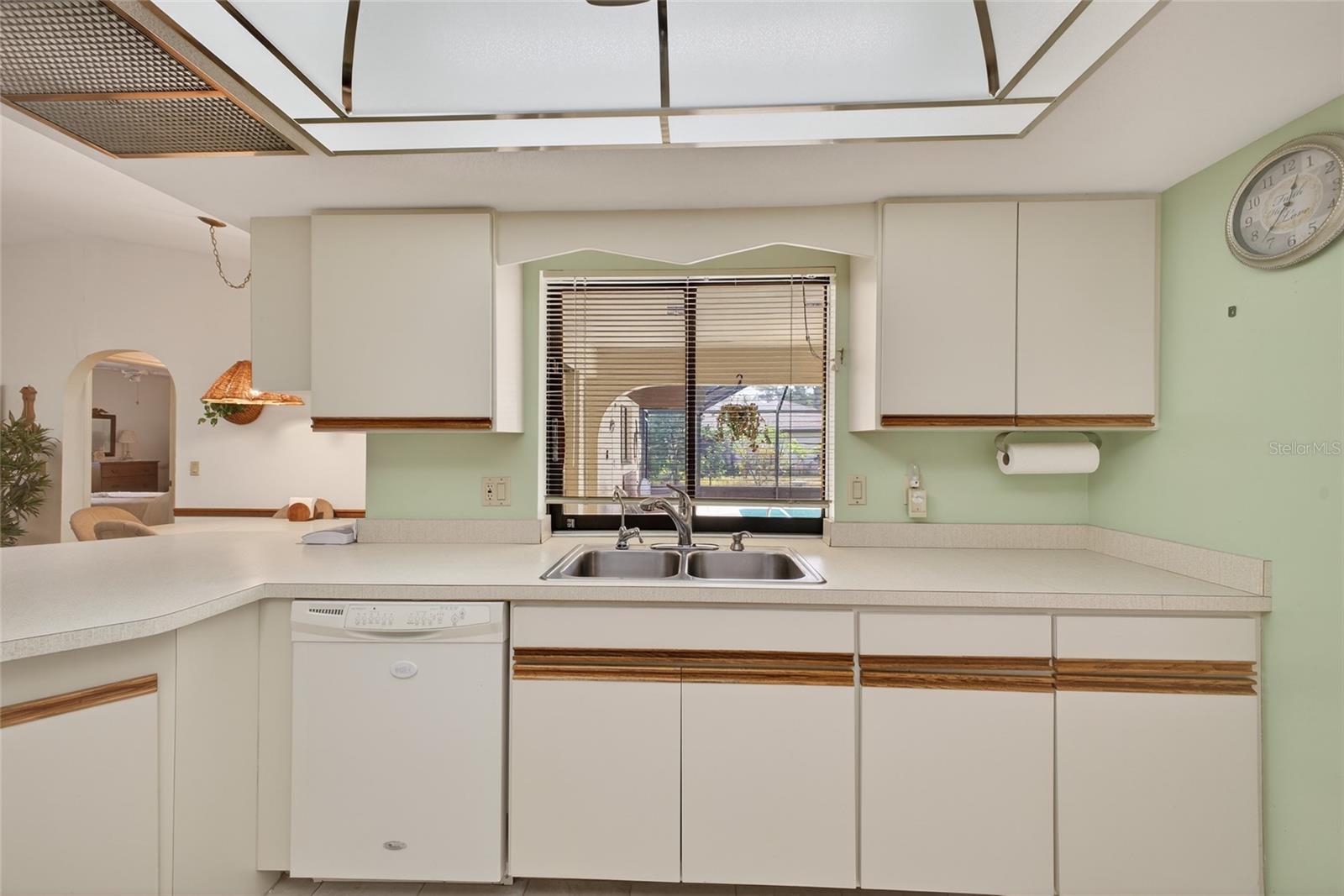 Image 12 of 36 For 14483 Keene Avenue