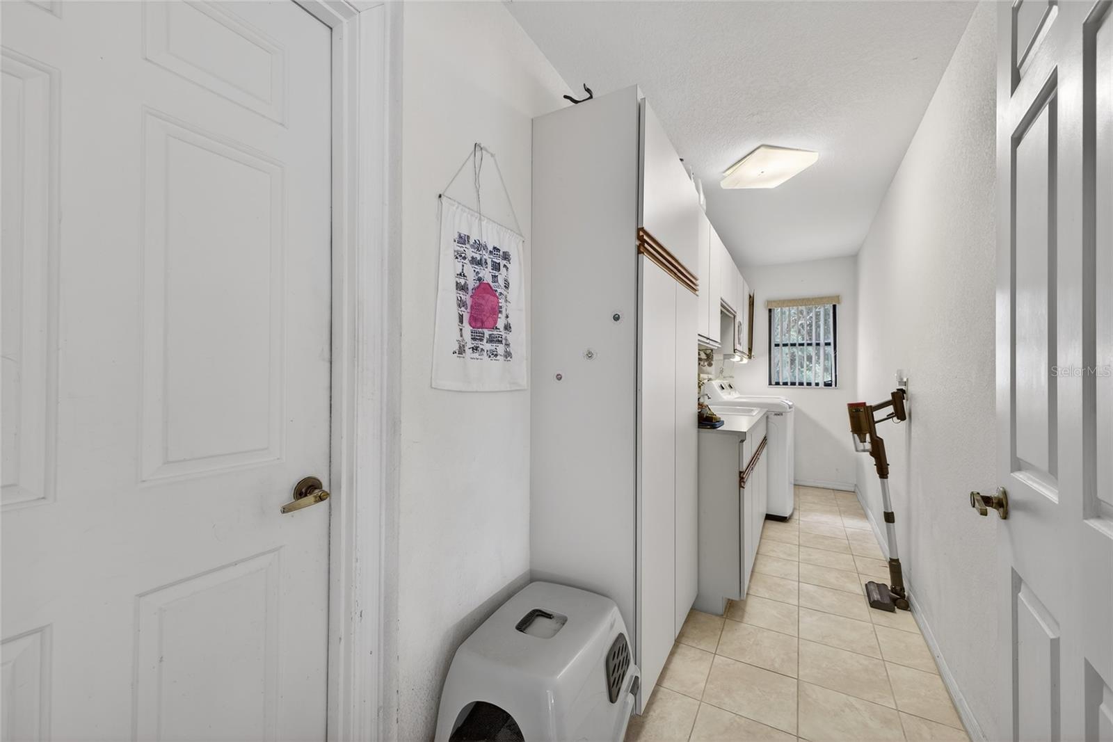 Image 13 of 36 For 14483 Keene Avenue