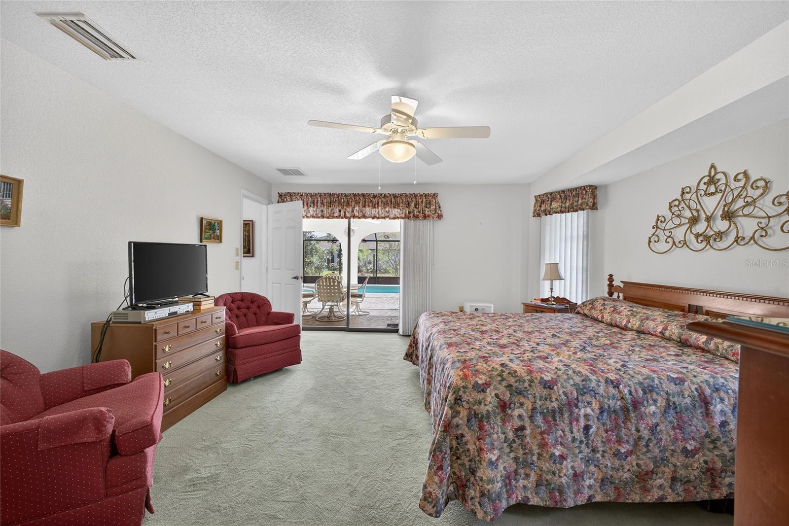 Image 15 of 36 For 14483 Keene Avenue