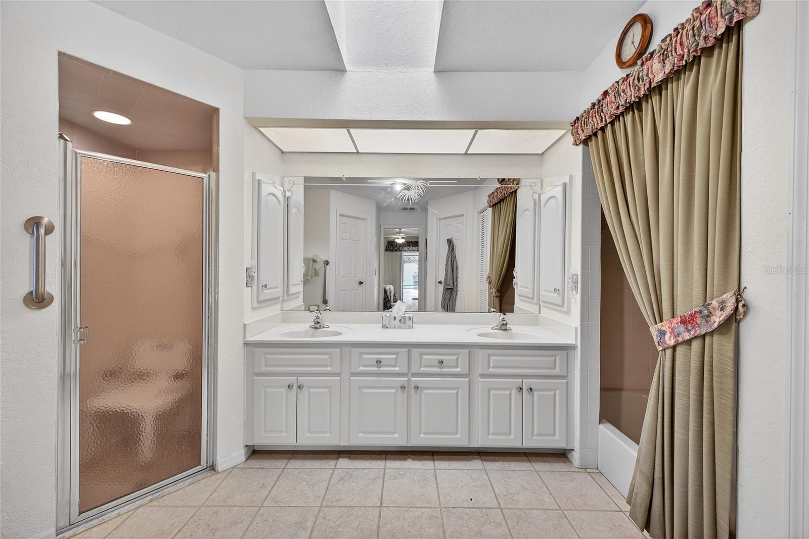 Image 19 of 36 For 14483 Keene Avenue