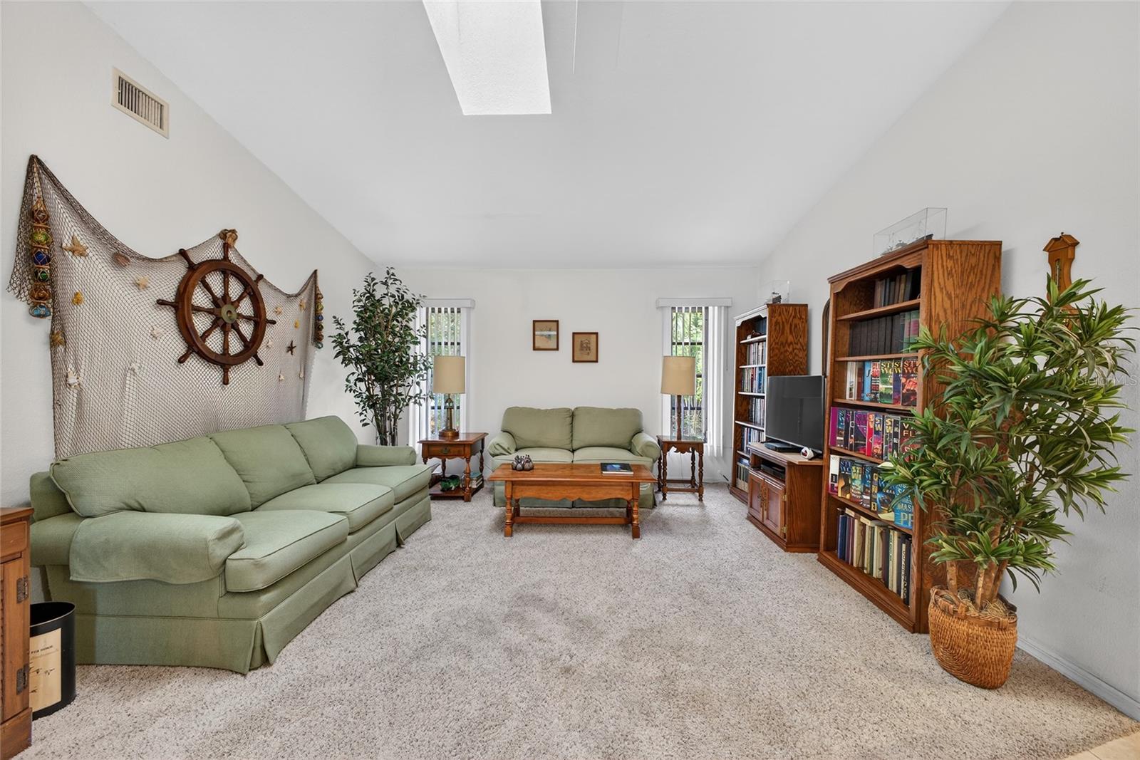 Image 6 of 36 For 14483 Keene Avenue