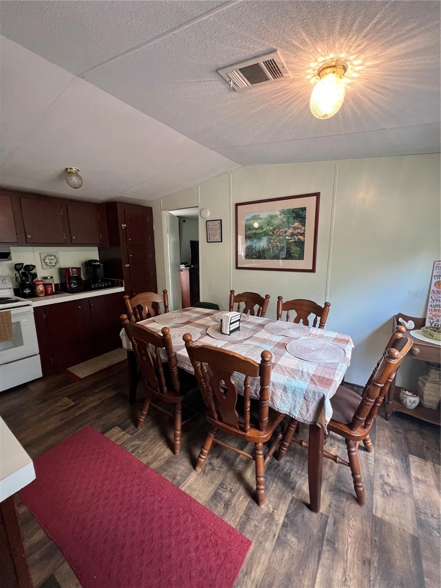 Image 24 of 33 For 589 Cumorah Hill Street