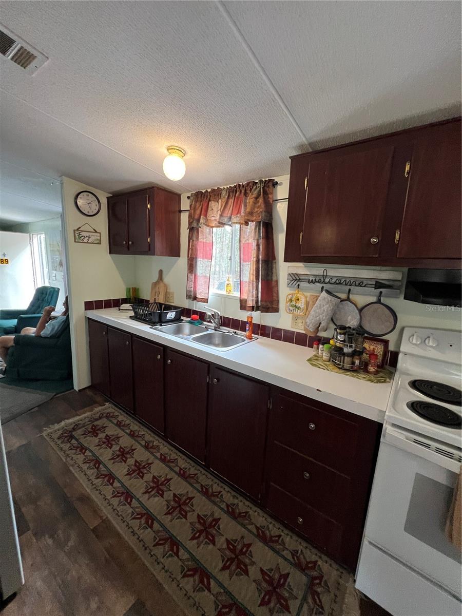 Image 25 of 33 For 589 Cumorah Hill Street