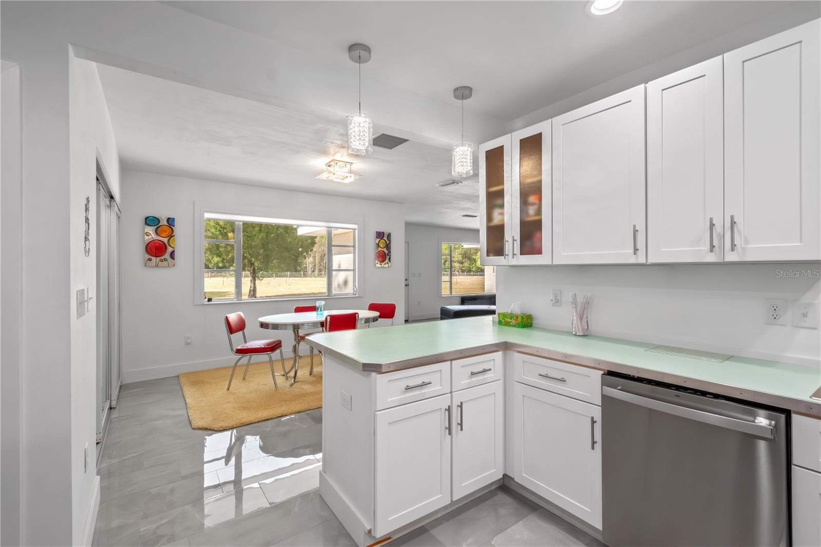 Image 14 of 52 For 1415 4th Avenue