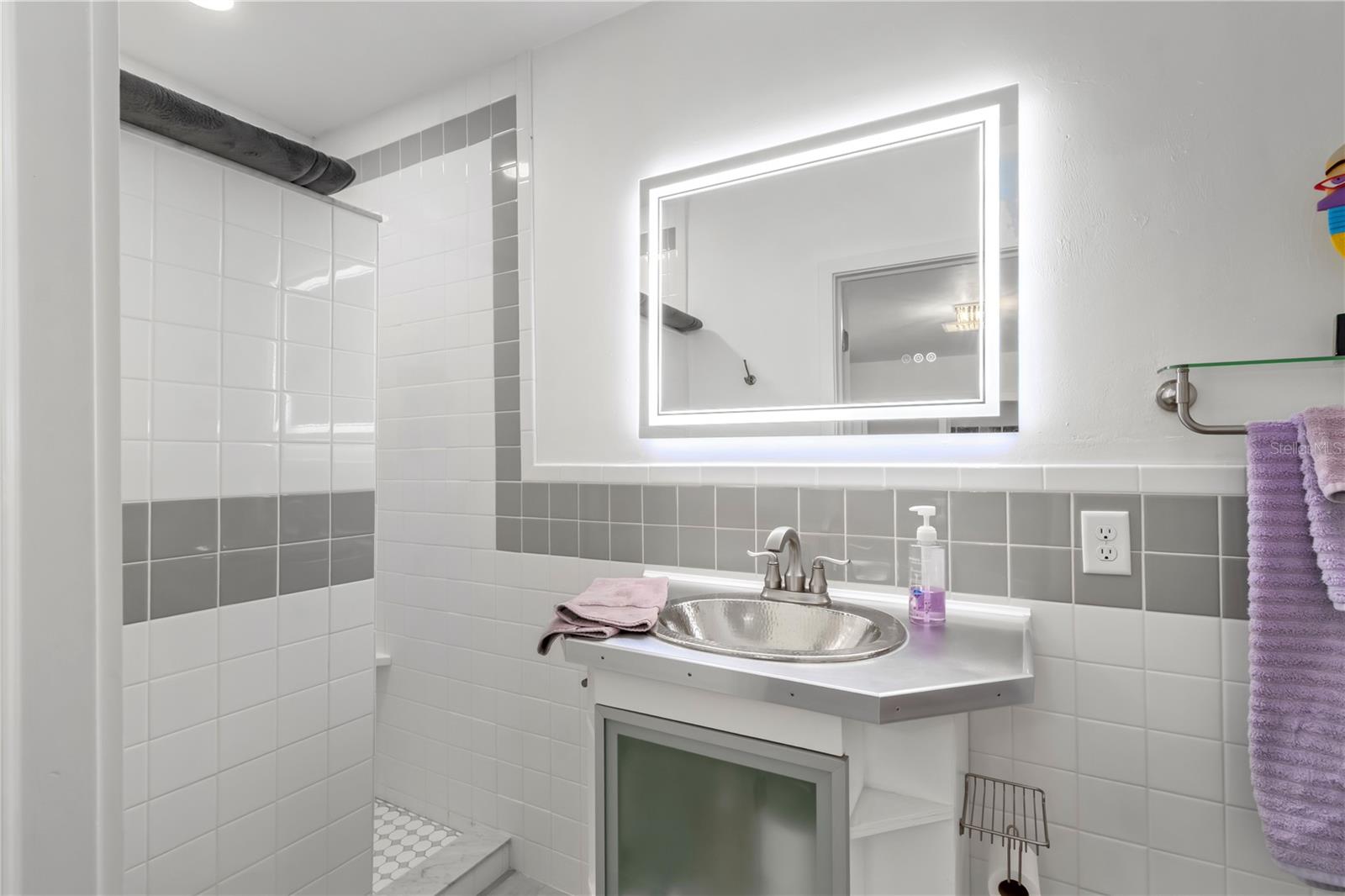 Image 20 of 52 For 1415 4th Avenue