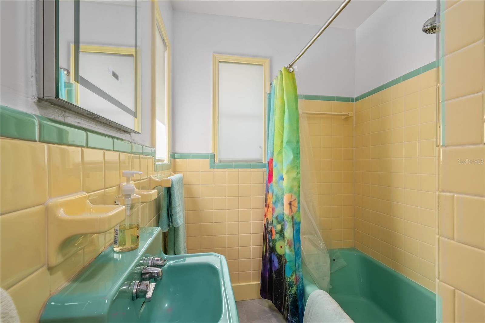 Image 26 of 52 For 1415 4th Avenue