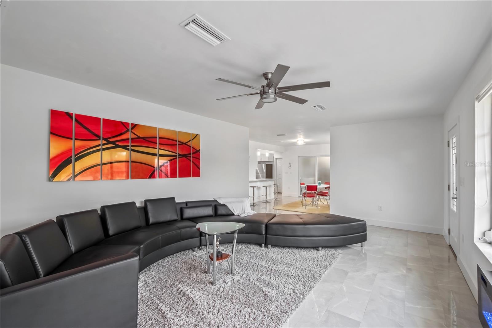 Image 8 of 52 For 1415 4th Avenue