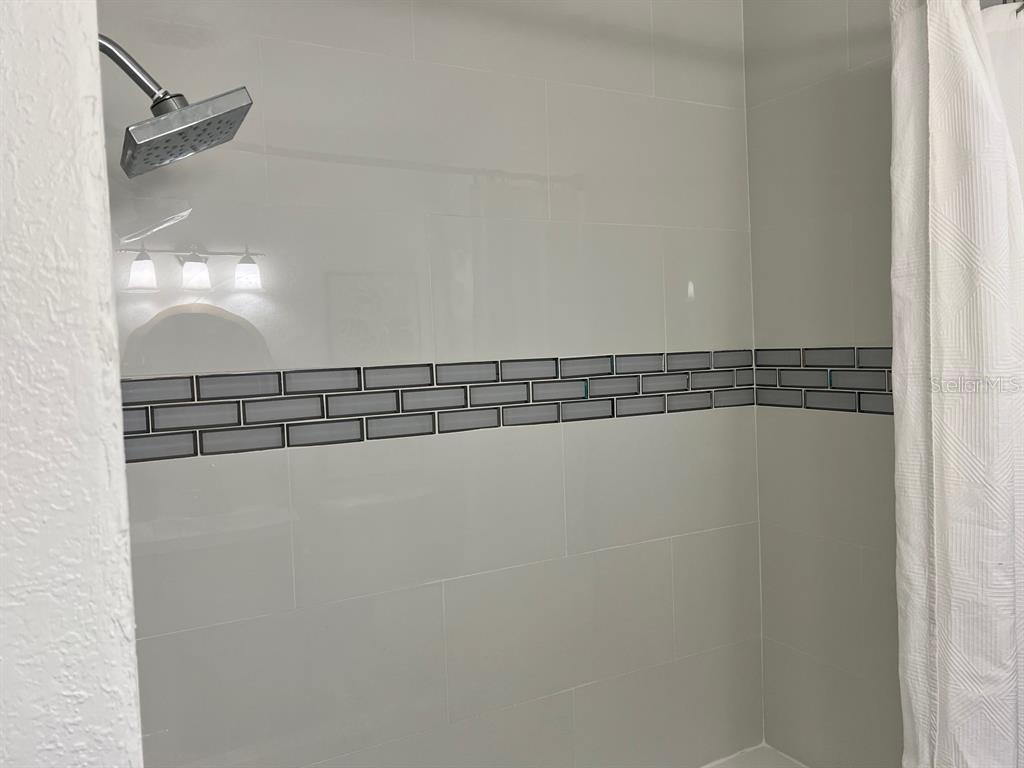 Image 13 of 28 For 1858 Lake Weir Avenue