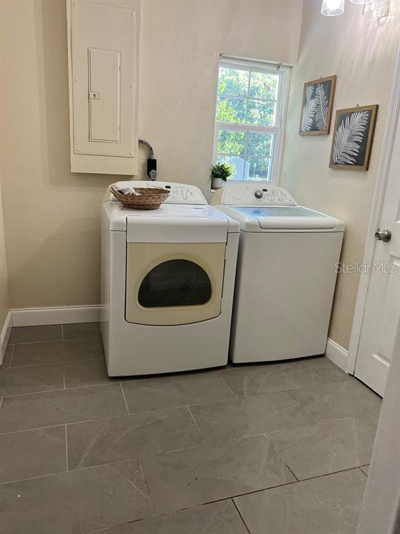 Image 21 of 28 For 1858 Lake Weir Avenue