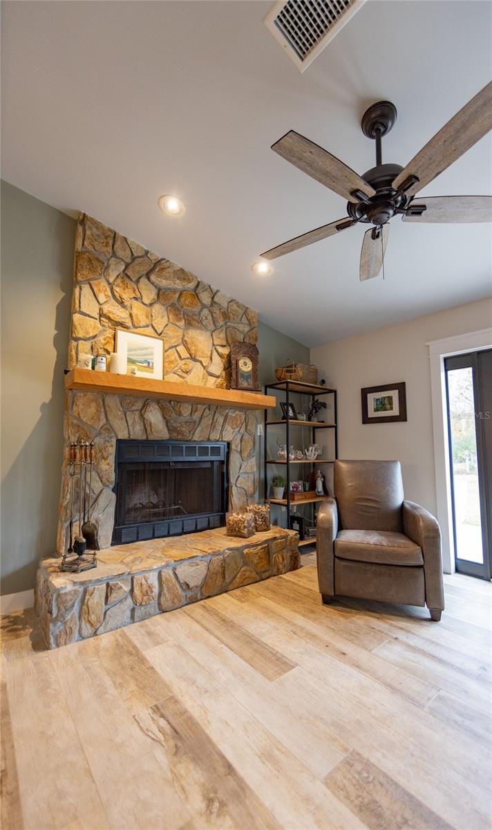 Image 5 of 78 For 32801 Hwy 441 N 10