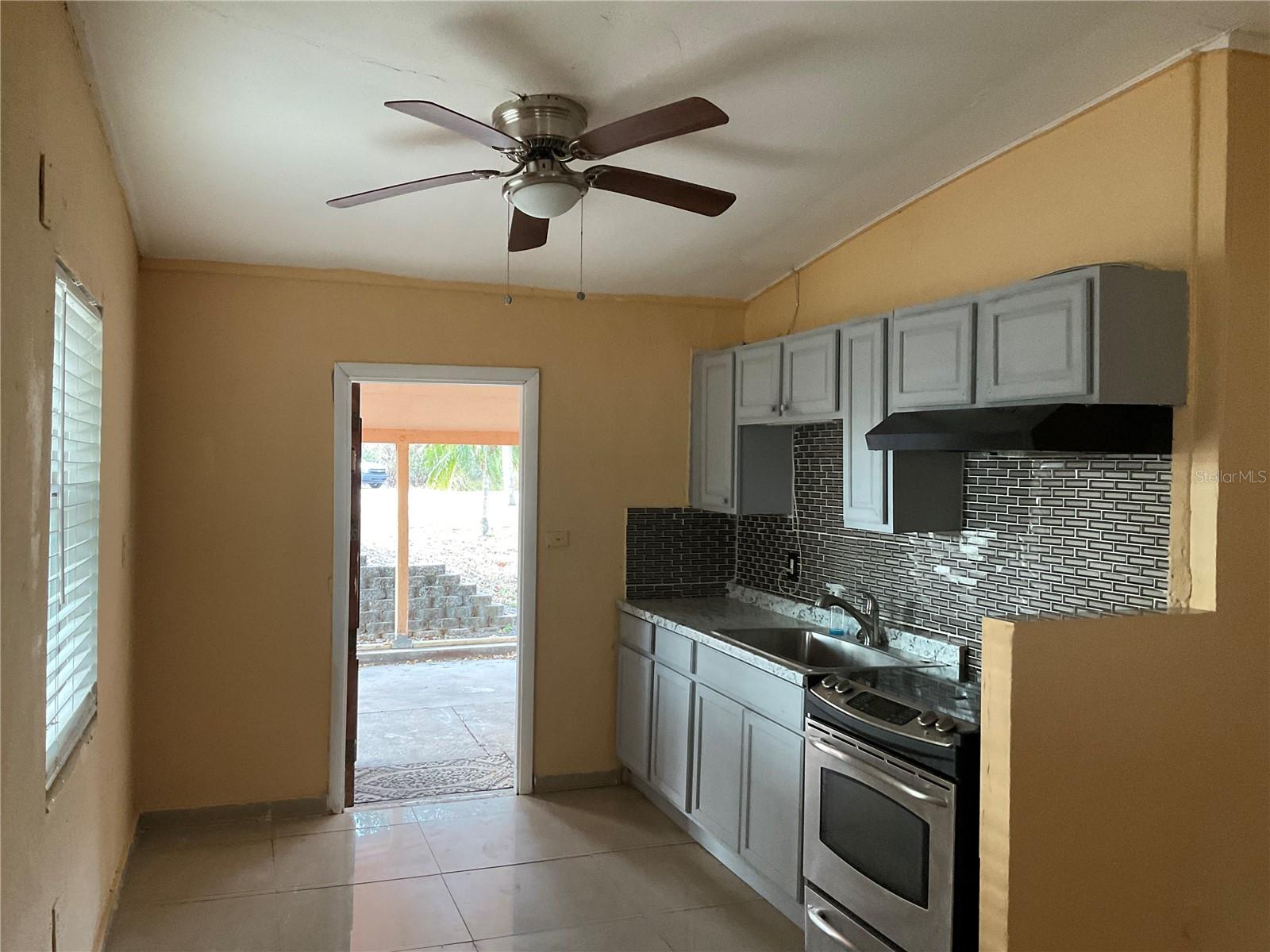 Image 3 of 16 For 3632 28th Avenue