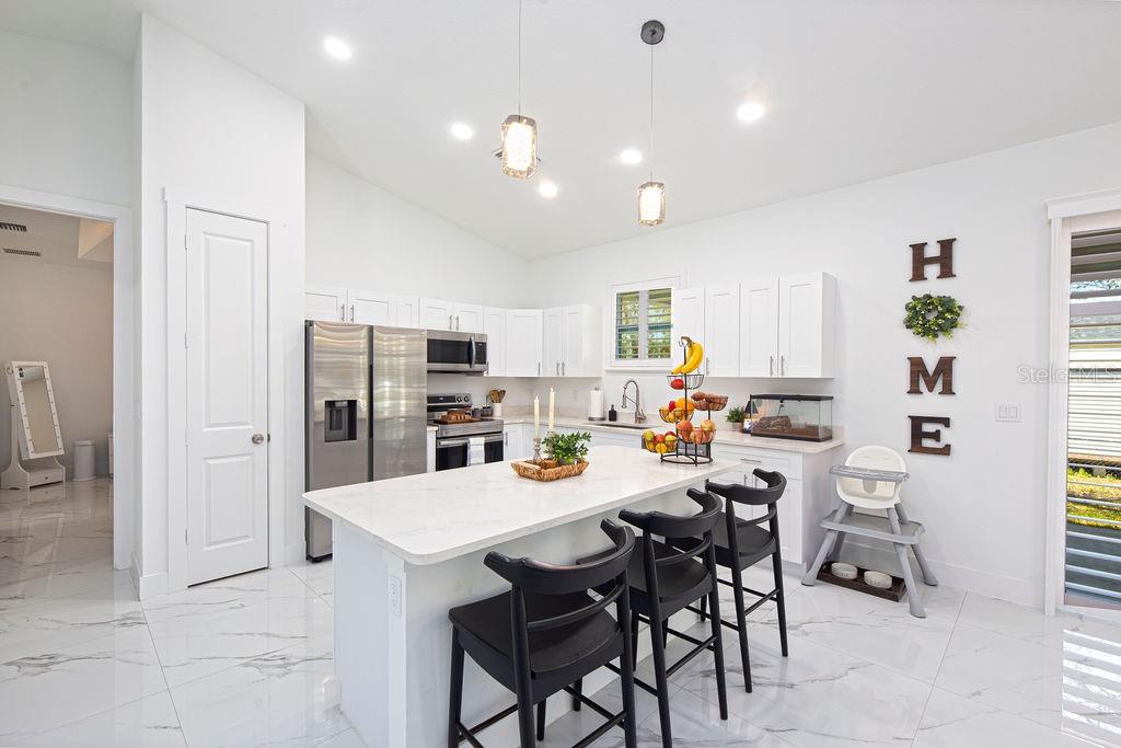 Image 18 of 40 For 3573 18th Avenue