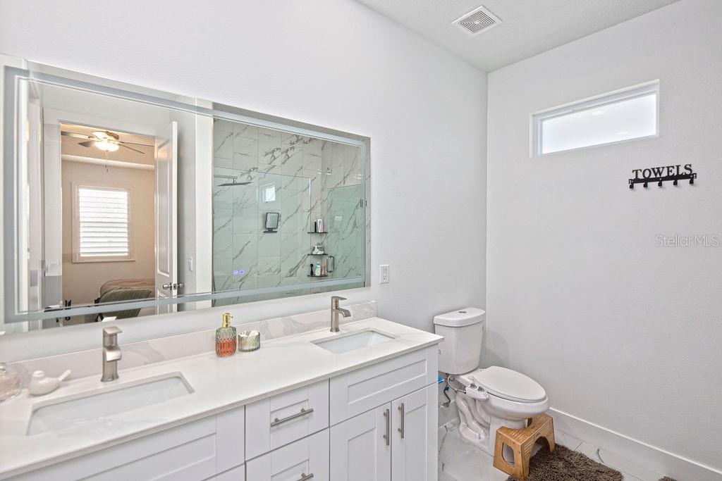 Image 22 of 40 For 3573 18th Avenue