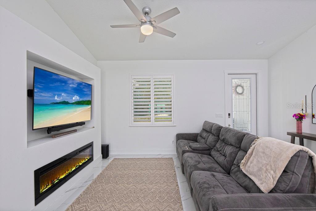 Image 8 of 40 For 3573 18th Avenue