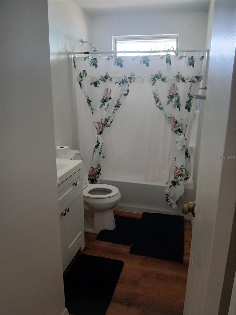 Image 5 of 12 For 1102 6th St.