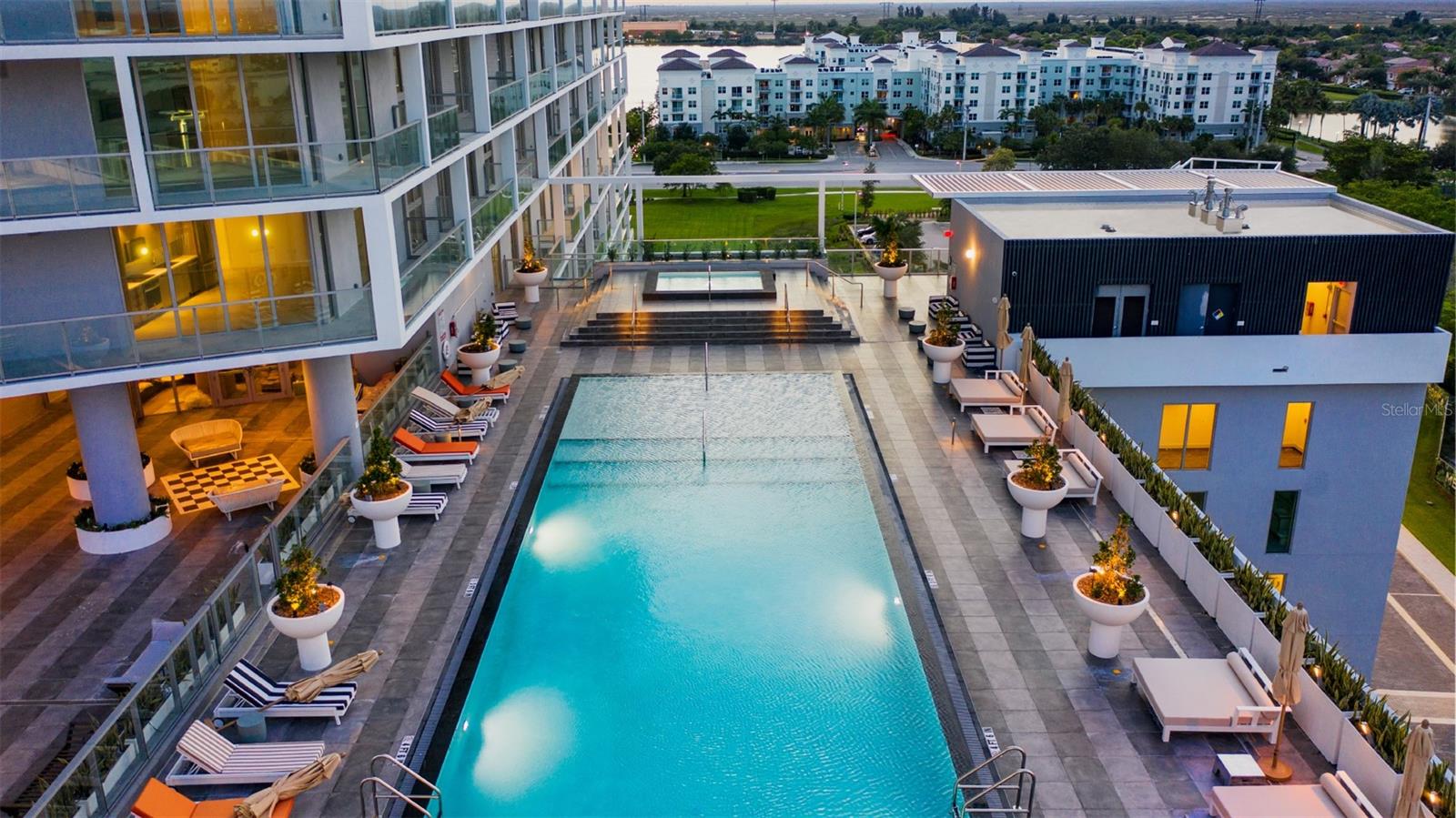 Image 13 of 26 For 2000 Metropica Way 1708