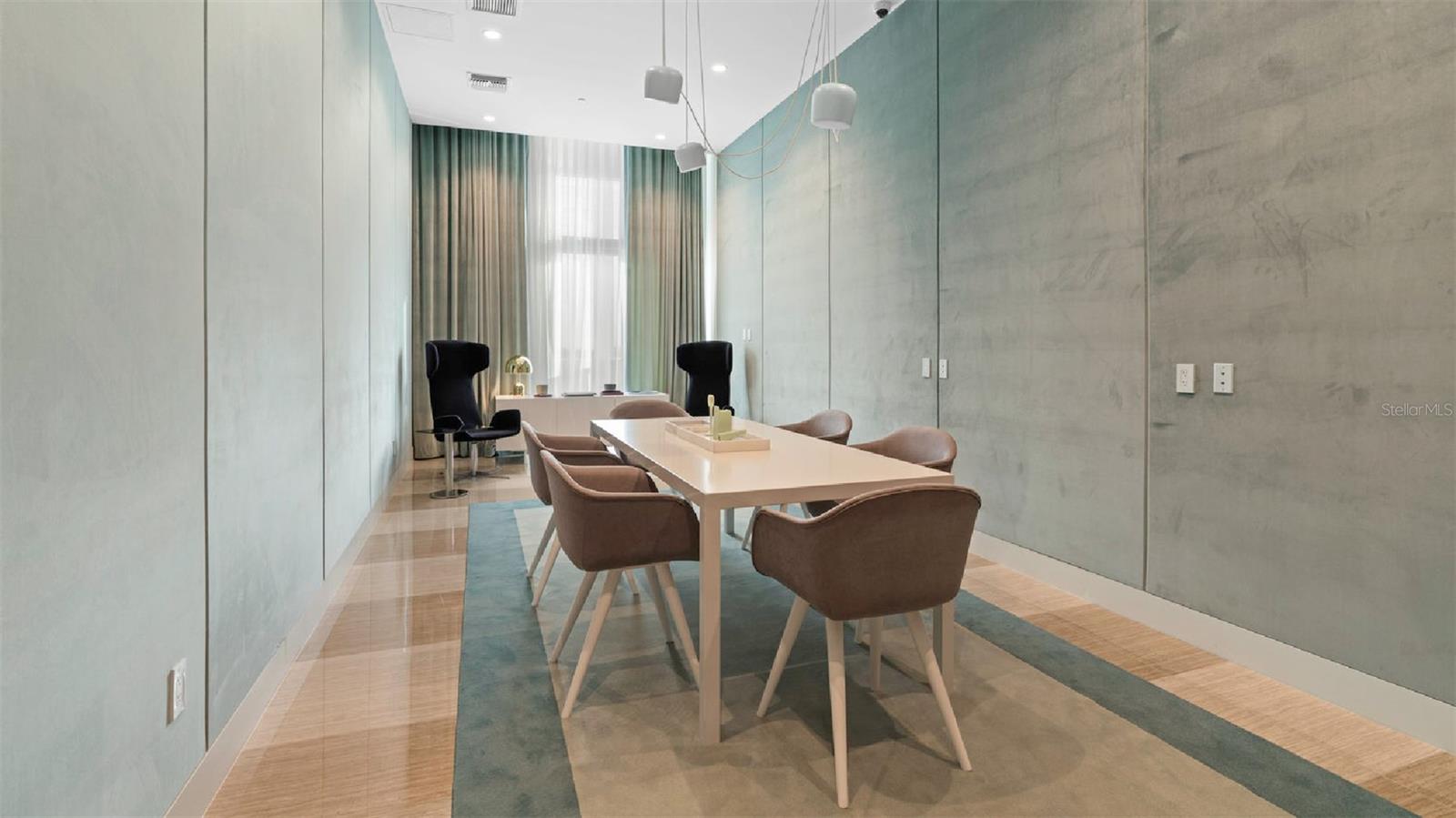 Image 21 of 26 For 2000 Metropica Way 1708