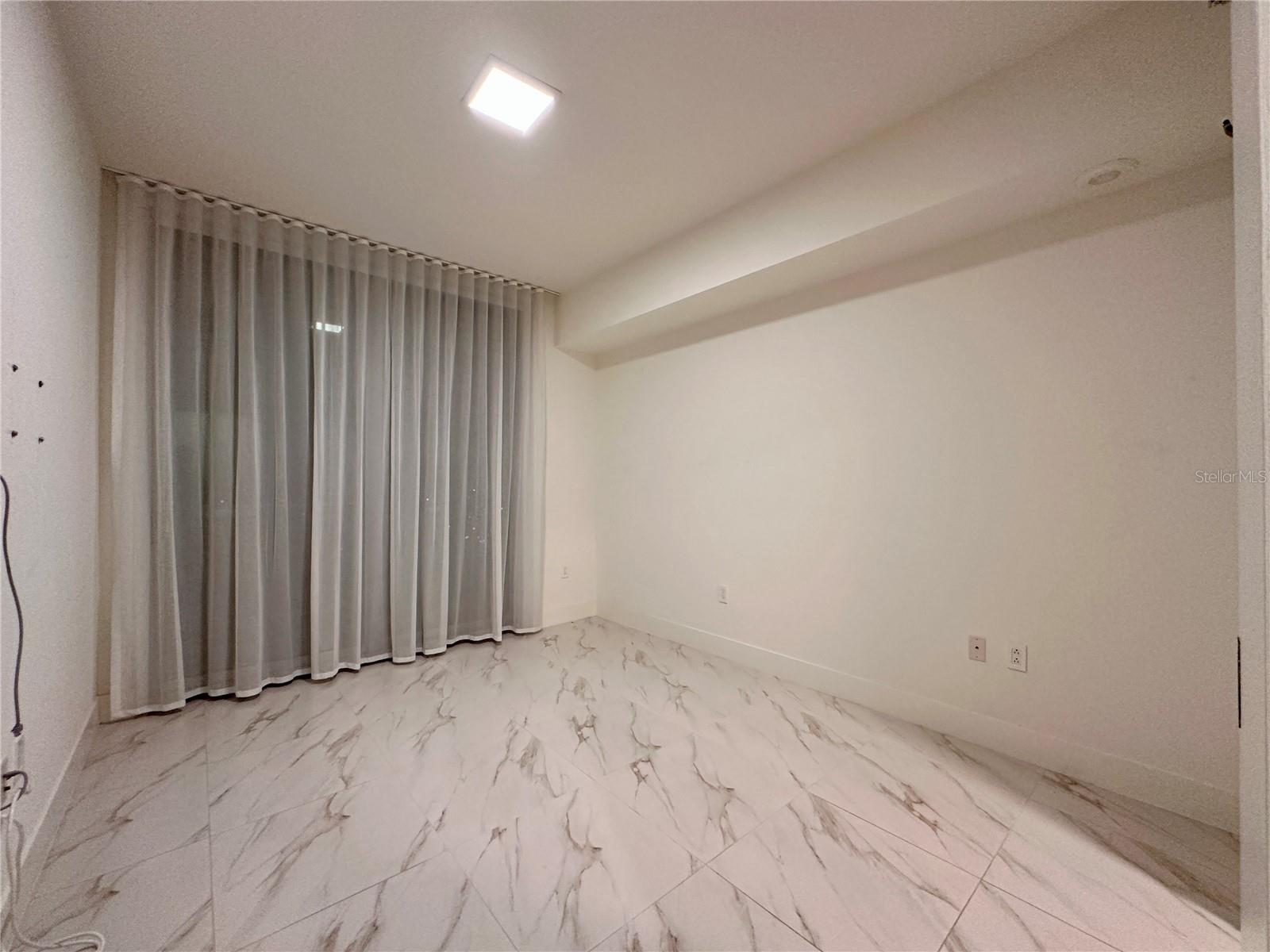Image 8 of 26 For 2000 Metropica Way 1708