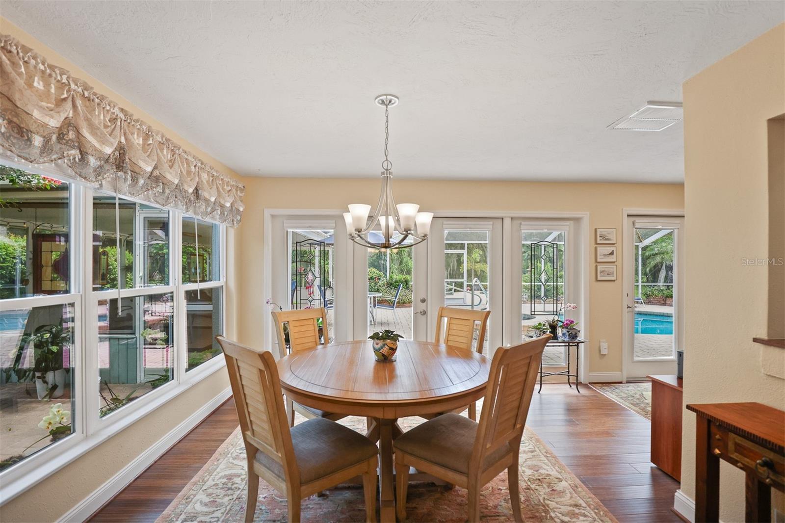 Image 13 of 37 For 1018 Destin Drive