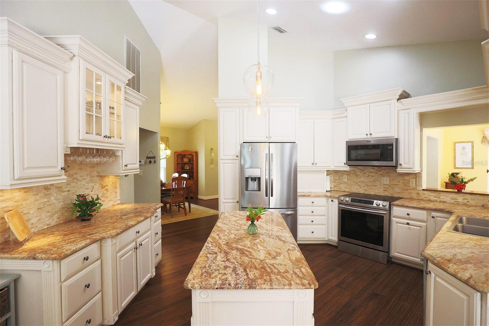 Image 19 of 37 For 1018 Destin Drive