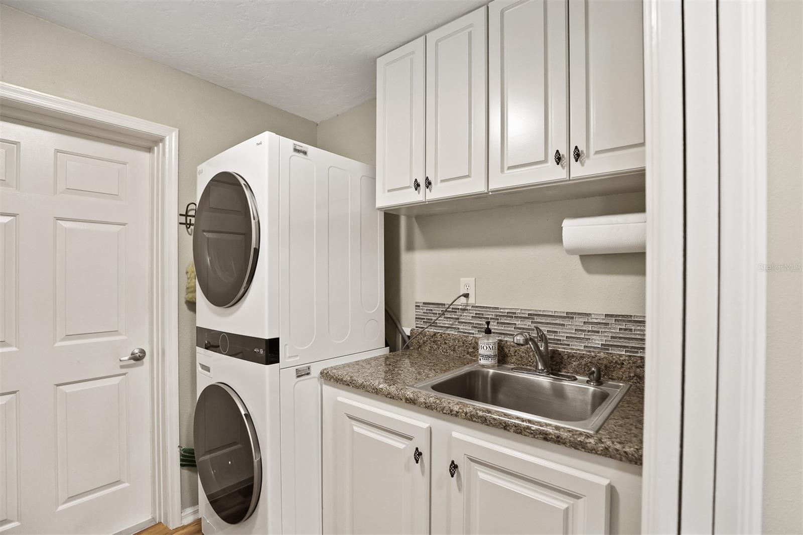 Image 23 of 37 For 1018 Destin Drive
