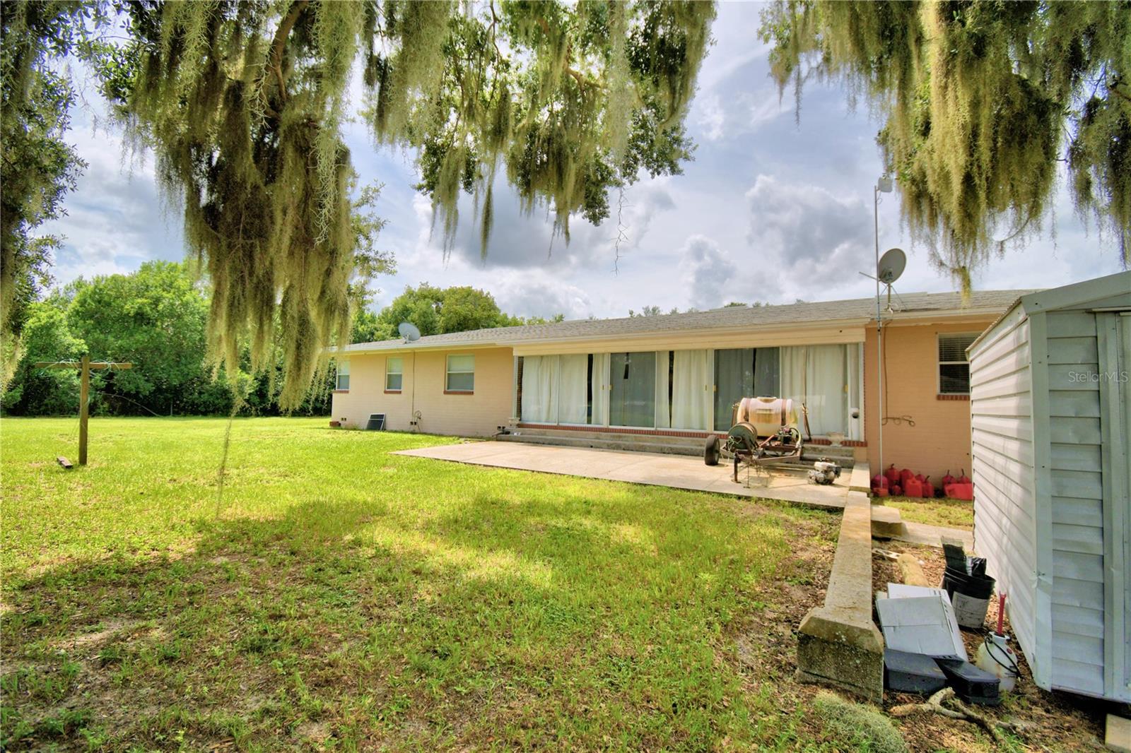 Image 11 of 48 For 301 Clinch Lake Boulevard