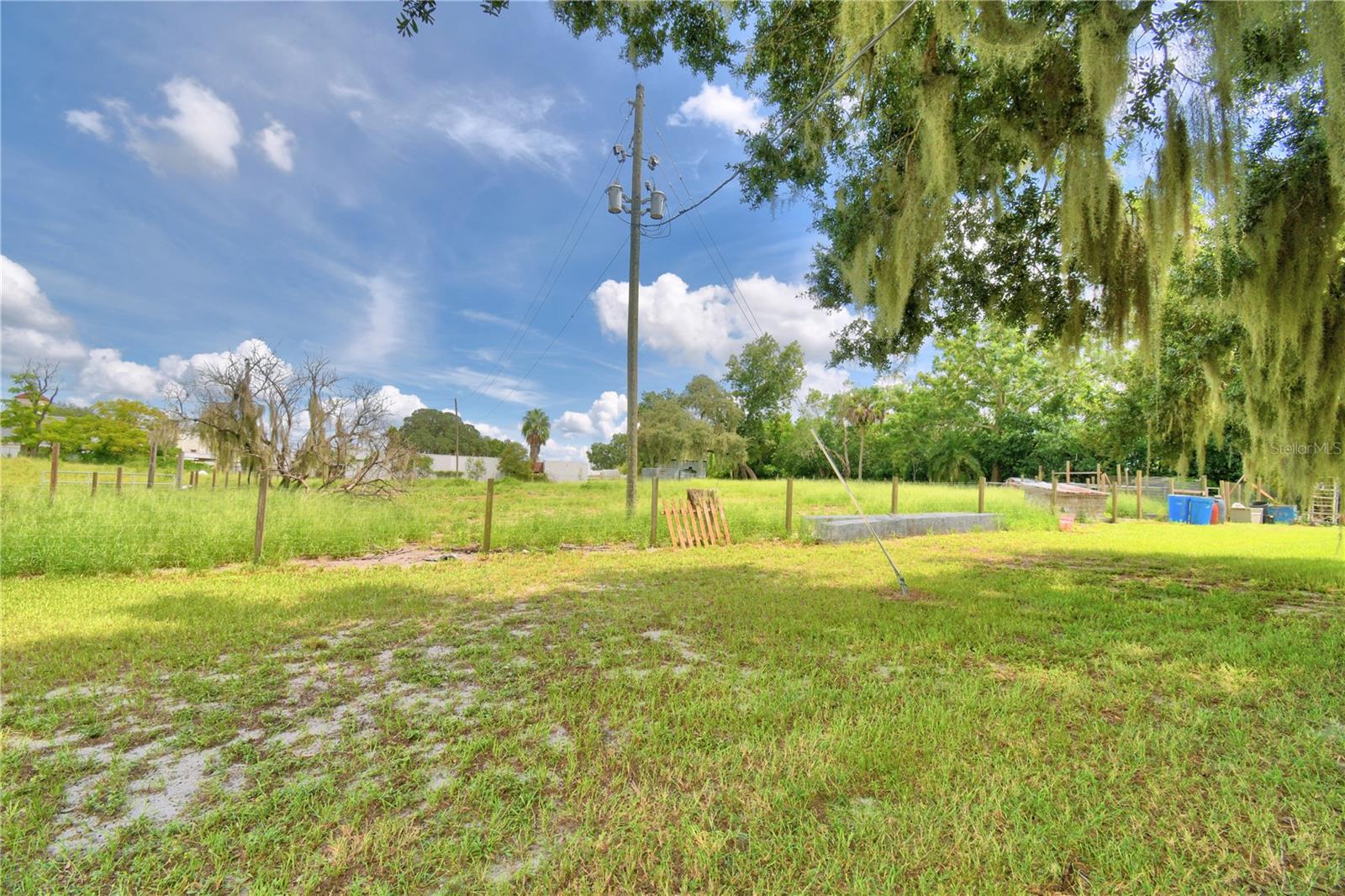 Image 16 of 48 For 301 Clinch Lake Boulevard