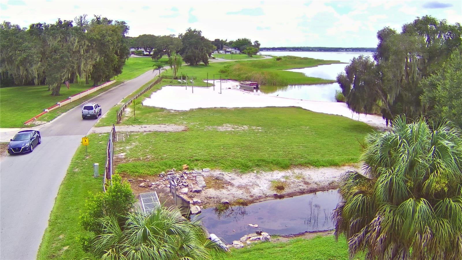 Image 19 of 48 For 301 Clinch Lake Boulevard