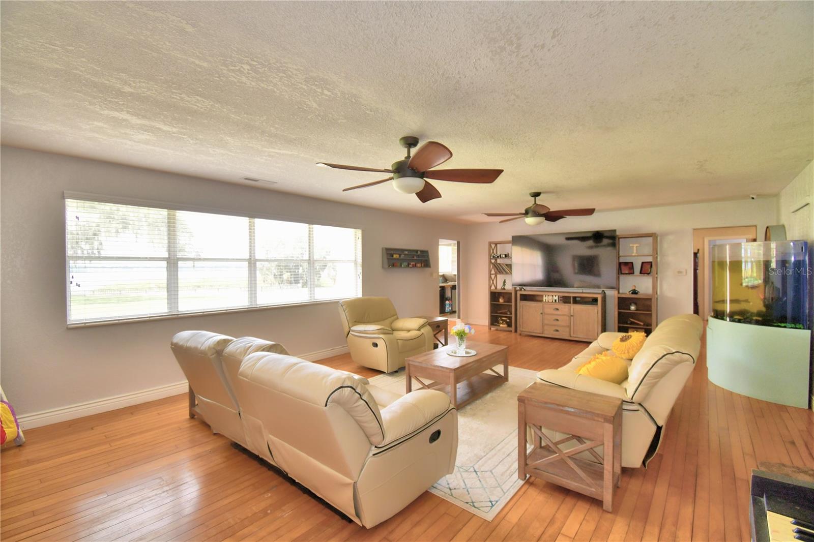 Image 43 of 48 For 301 Clinch Lake Boulevard