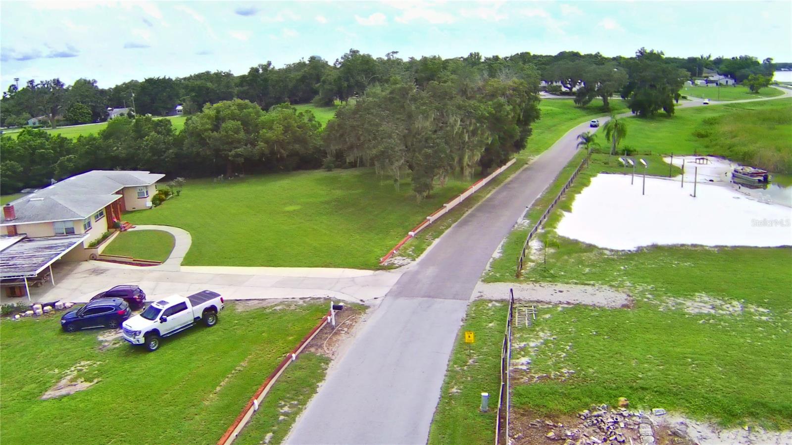 Image 8 of 48 For 301 Clinch Lake Boulevard