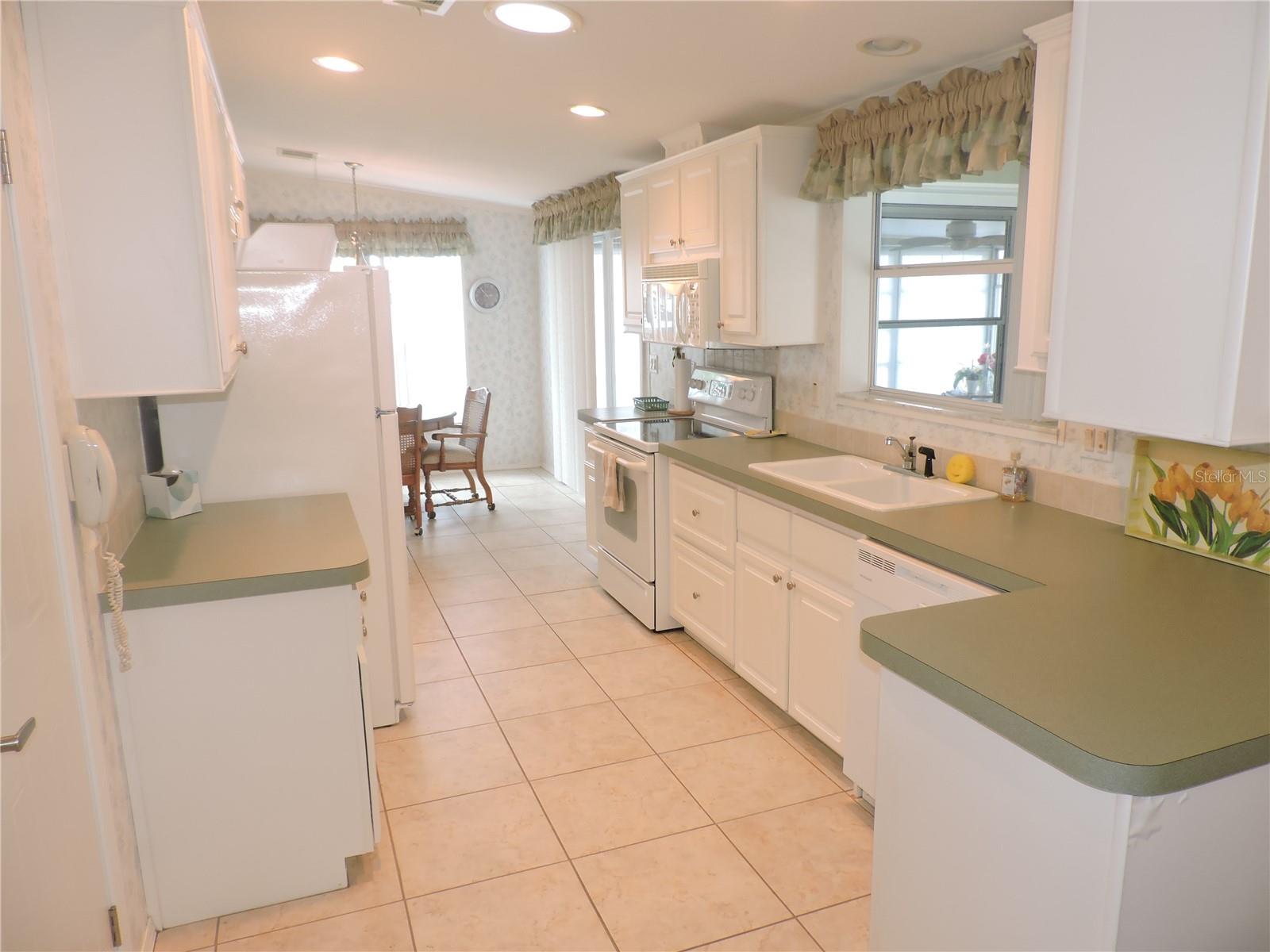 Image 12 of 34 For 233 Lake Boulevard