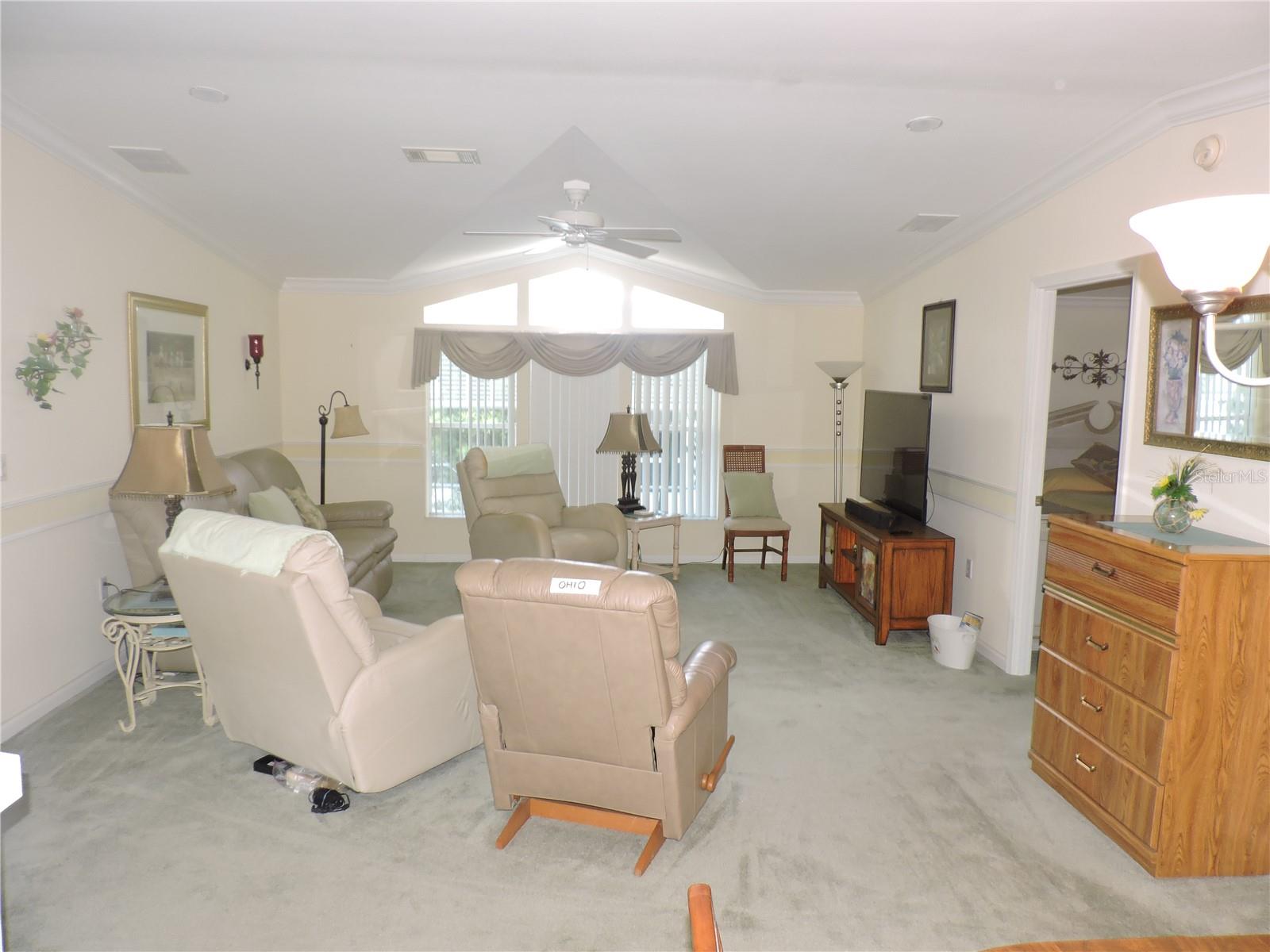 Image 7 of 34 For 233 Lake Boulevard