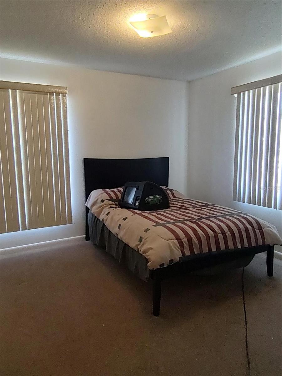 Image 7 of 12 For 1402 Thousand Roses Dr. W.  1402