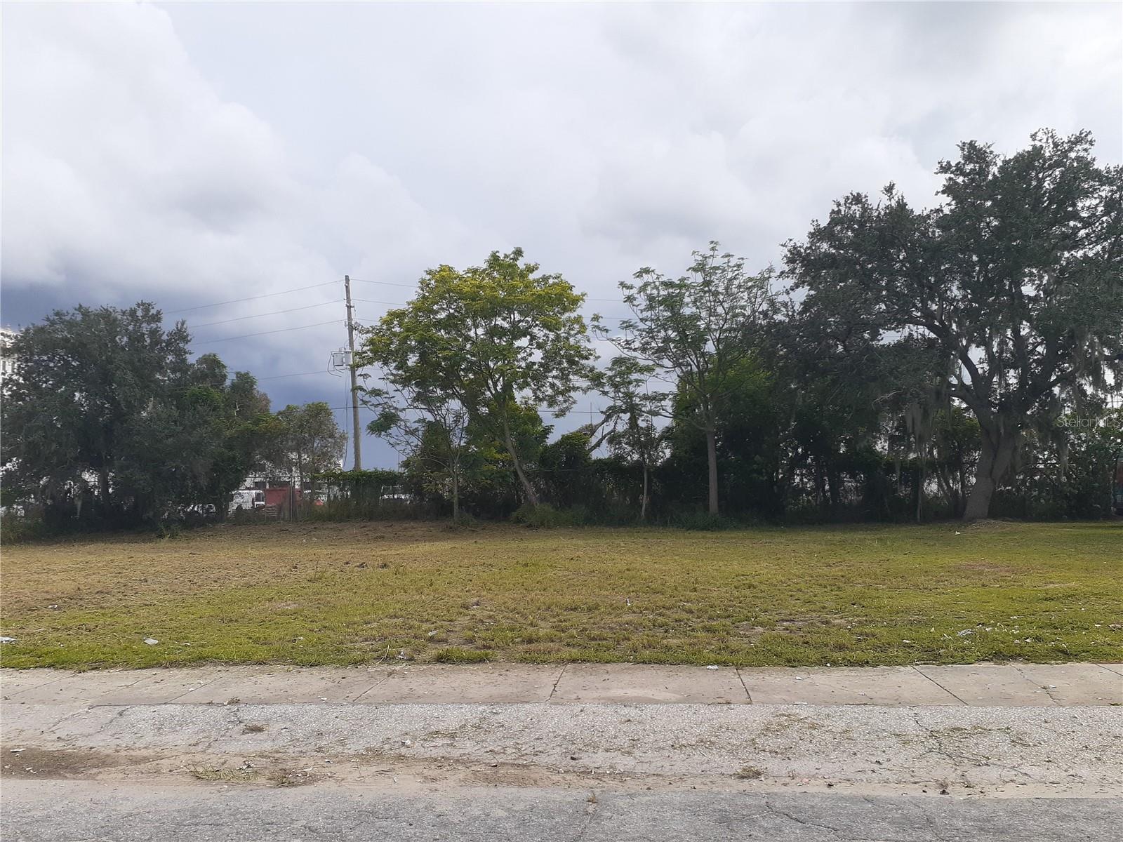 Image 4 of 11 For 31 & 35 Orange Avenue W