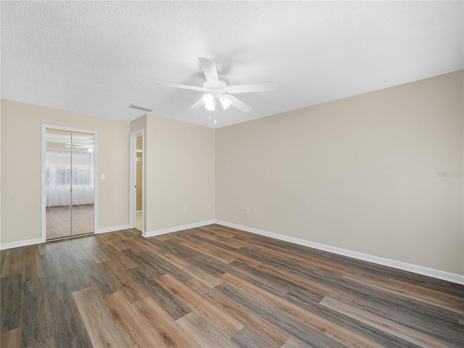 Image 13 of 31 For 2809 Granada Court 5