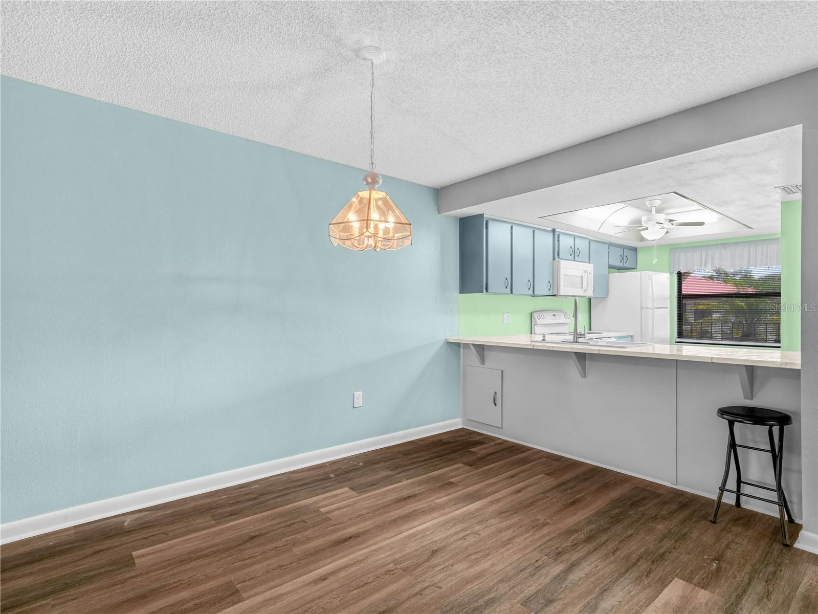 Image 8 of 31 For 2809 Granada Court 5