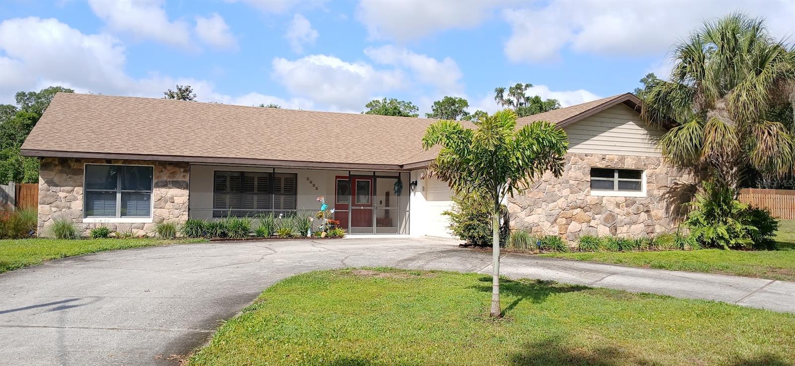 Image 4 of 61 For 5033 Lake Pierce Drive