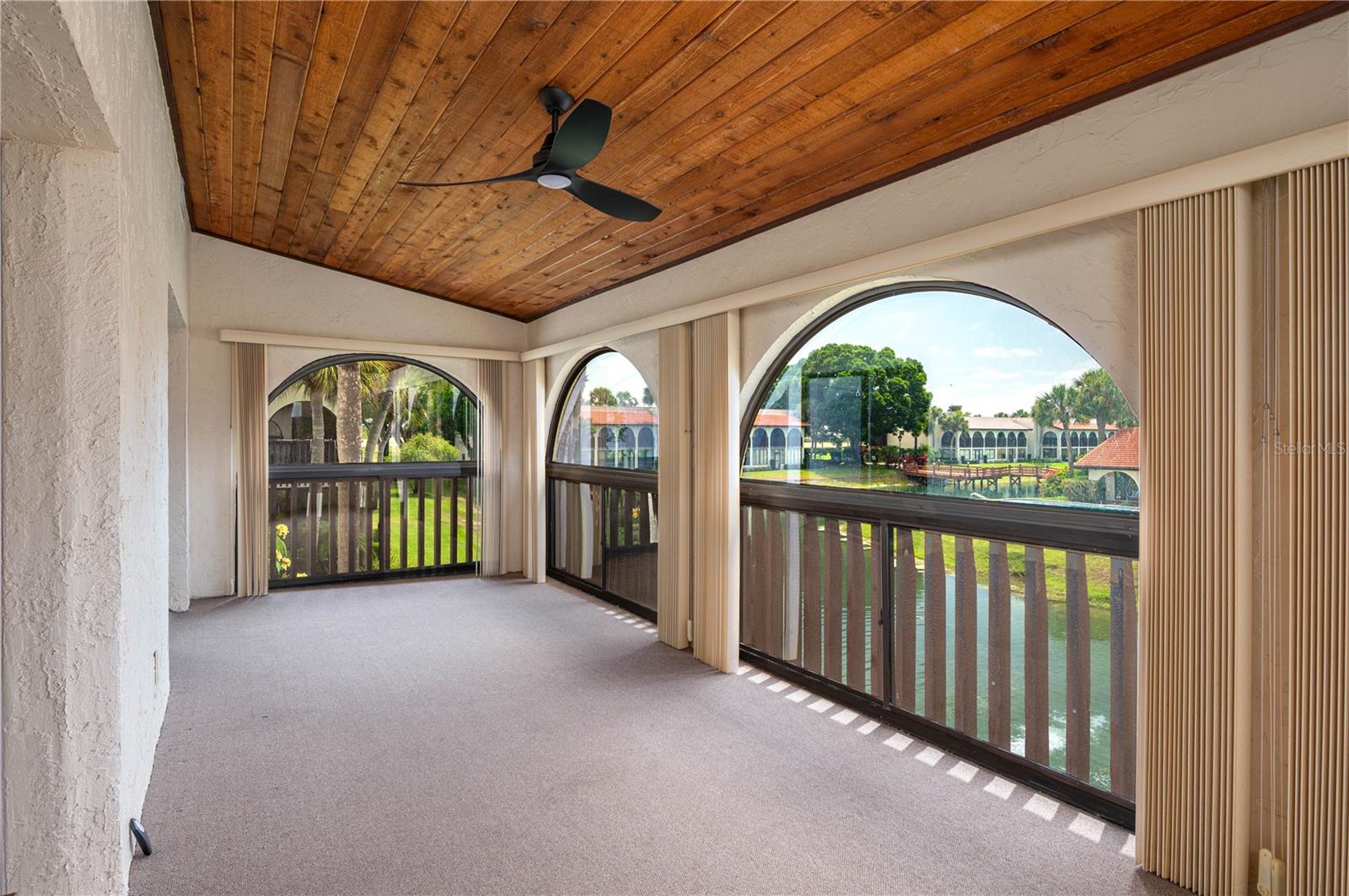Image 20 of 31 For 6201 Country Club Drive 21