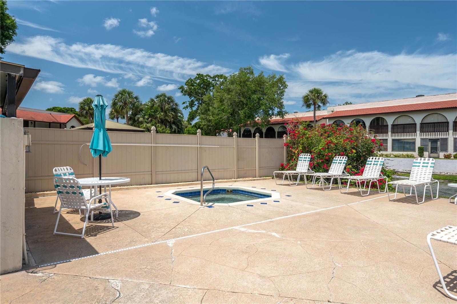 Image 27 of 31 For 6201 Country Club Drive 21