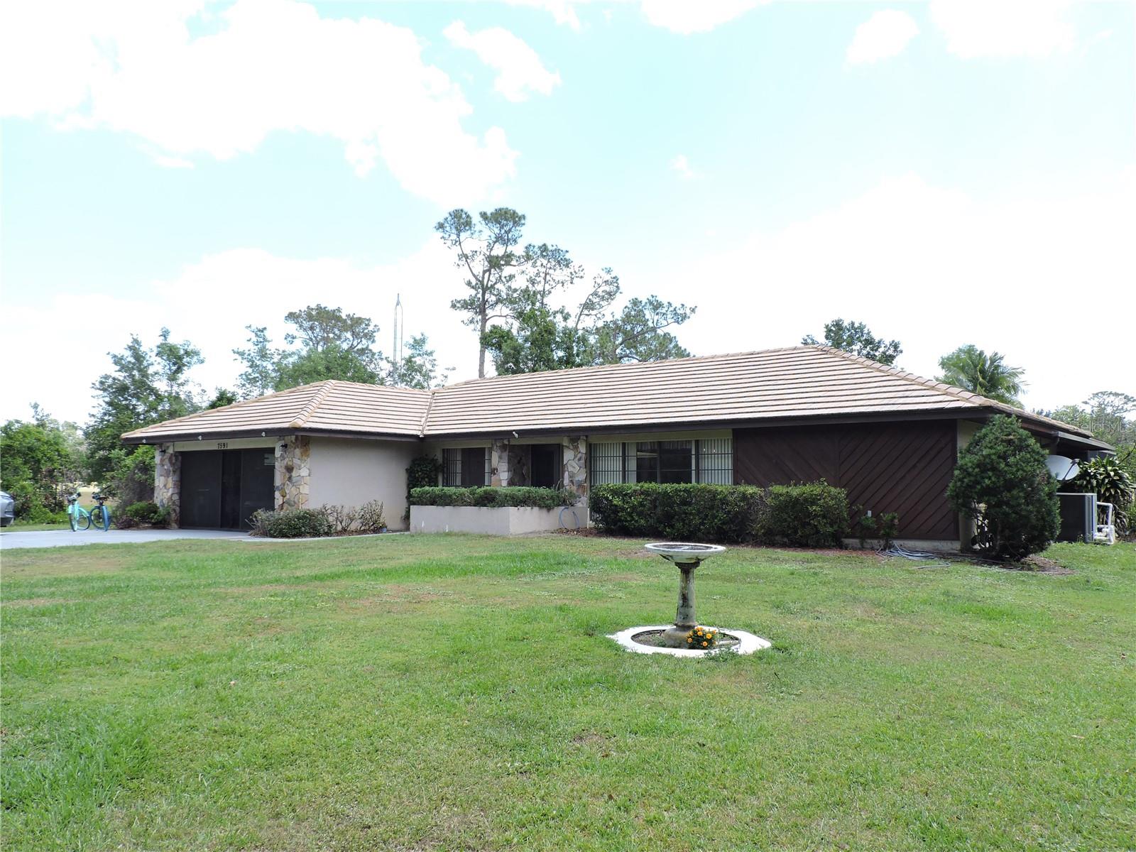 Image 4 of 76 For 7591 Limonia Drive