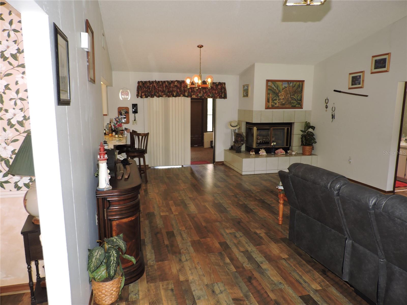 Image 7 of 76 For 7591 Limonia Drive