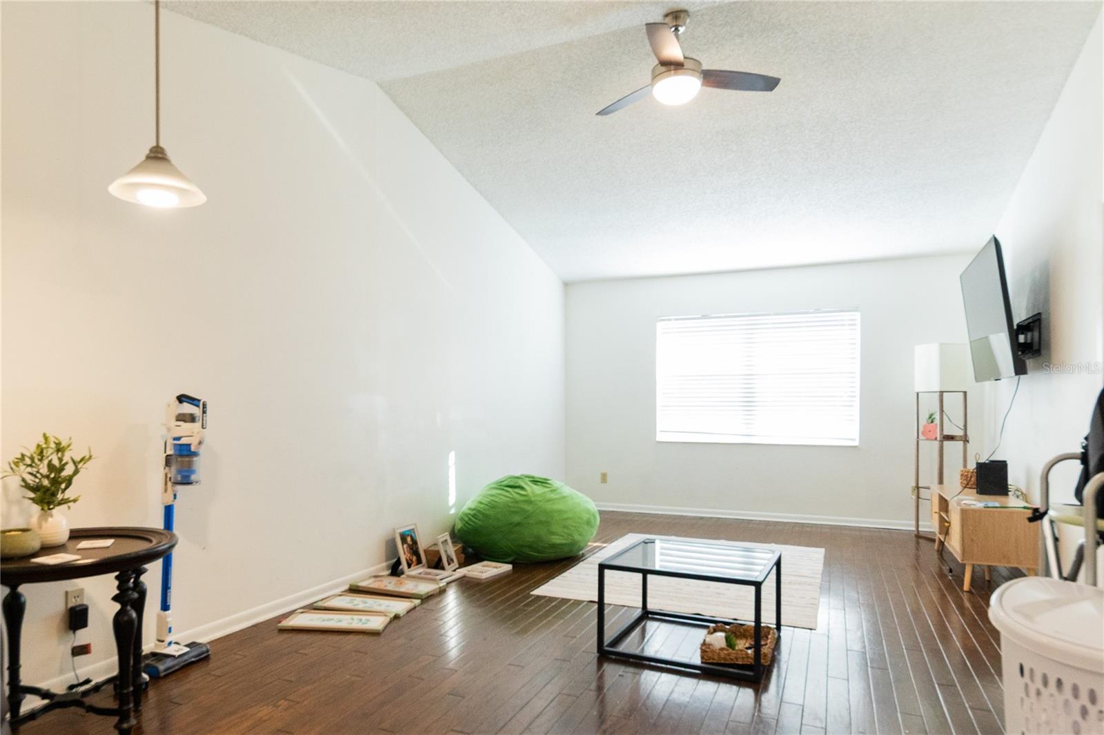 Image 2 of 8 For 821 Orchid Springs Drive 821